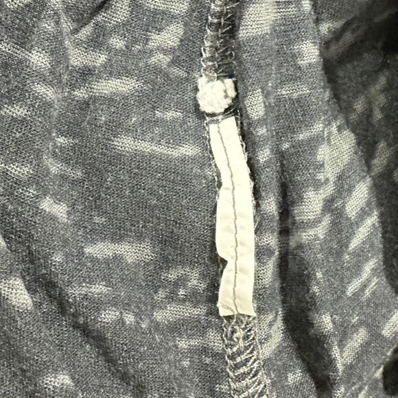 BCBG MAXAZRIA Women’s Grey Ombré Short Sleeved Shirt Size XS - Picture 11 of 11